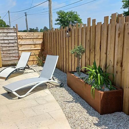 En Pleine Campagne, Proche Du Mans - Chambre D'Hotes Fillé Eksteriør billede