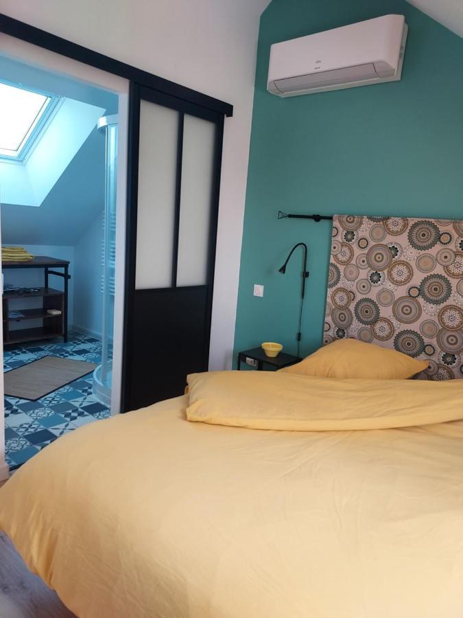 En Pleine Campagne, Proche Du Mans - Chambre D'Hotes Fillé Eksteriør billede